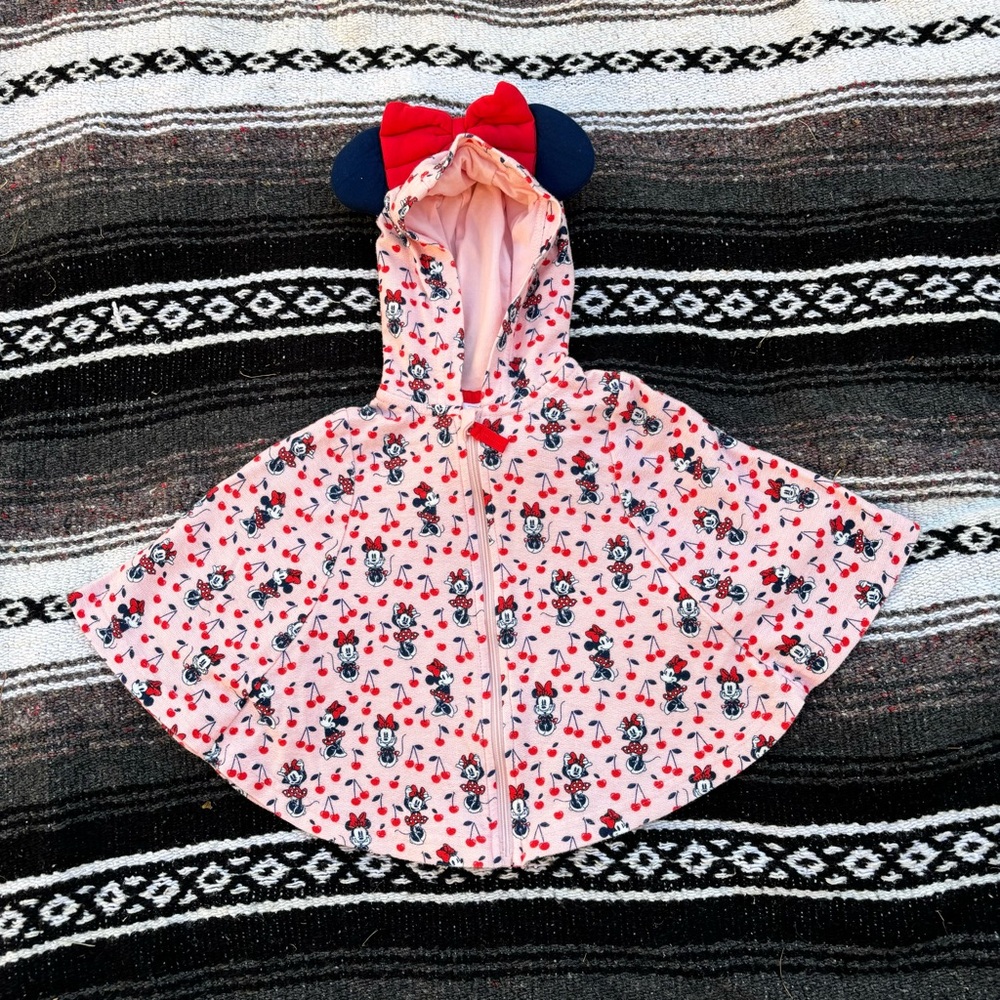 DISNEY BABY MINNIE MOUSE GRAPHIC PRINT BOW HOOD CAPE SHIRT SIZE 3/6 MONTHS